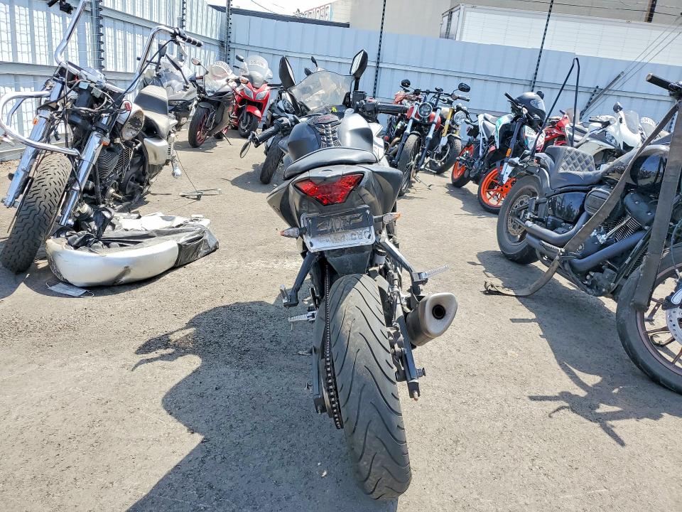2017 Yamaha VIN MH3RH06Y0HK015452 COPART salvage auction — FRONT END, Ca - Salvage Certificate, sold $1,350 on 2026-07-09 (photo 4)