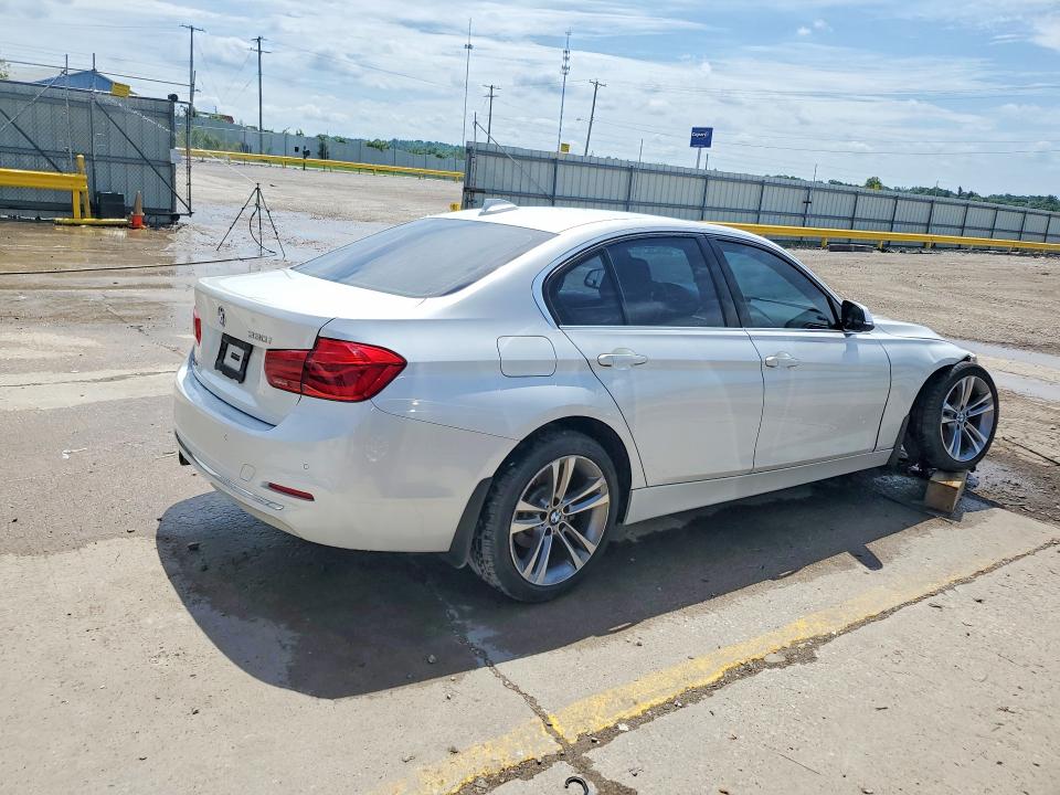 2017 BMW 3er VIN WBA8B9G5XHNU51578 COPART salvage auction — FRONT END, Ky - Bill Of Sale/Part Only/No Titl, sold $2,250 on 2026-07-08 (photo 3)