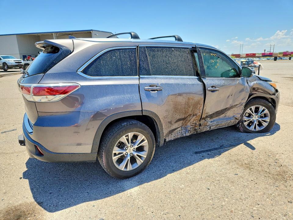 2015 Toyota Highlander VIN 5TDKKRFH9FS093241 COPART salvage auction — SIDE, Az - Cert Of Title - Salvage, sold $4,100 on 2026-07-06 (photo 3)
