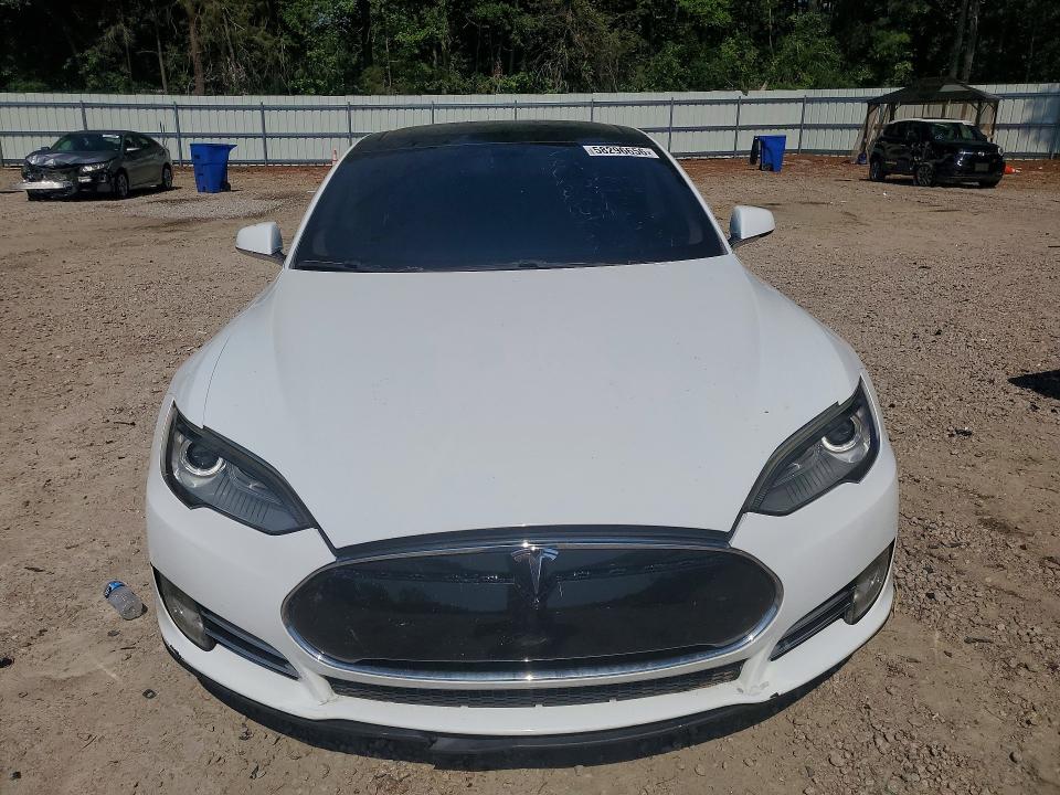 2013 Tesla VIN 5YJSA1AC0DFP10947 COPART salvage auction — SIDE, Mt - Dealer Only Clean Title, sold $825 on 2026-07-31 (photo 5)
