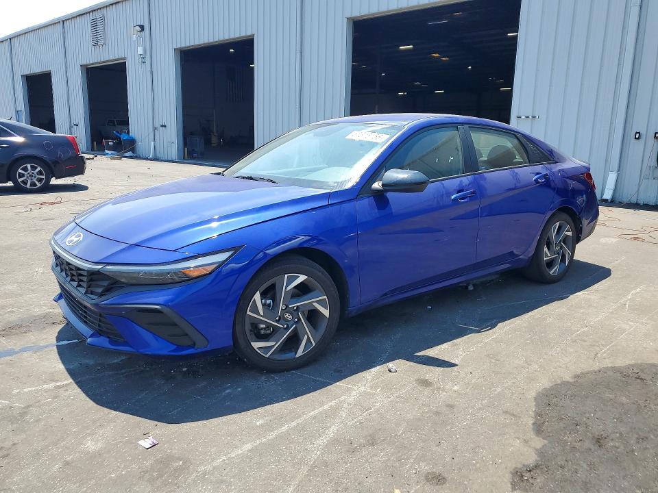 2025 Hyundai VIN KMHLM4DG0SU875229 COPART salvage auction — SIDE, Fl - Cert Of Title Slvg Rebuildable, sold $5,600 on 2026-07-22 (photo 1)