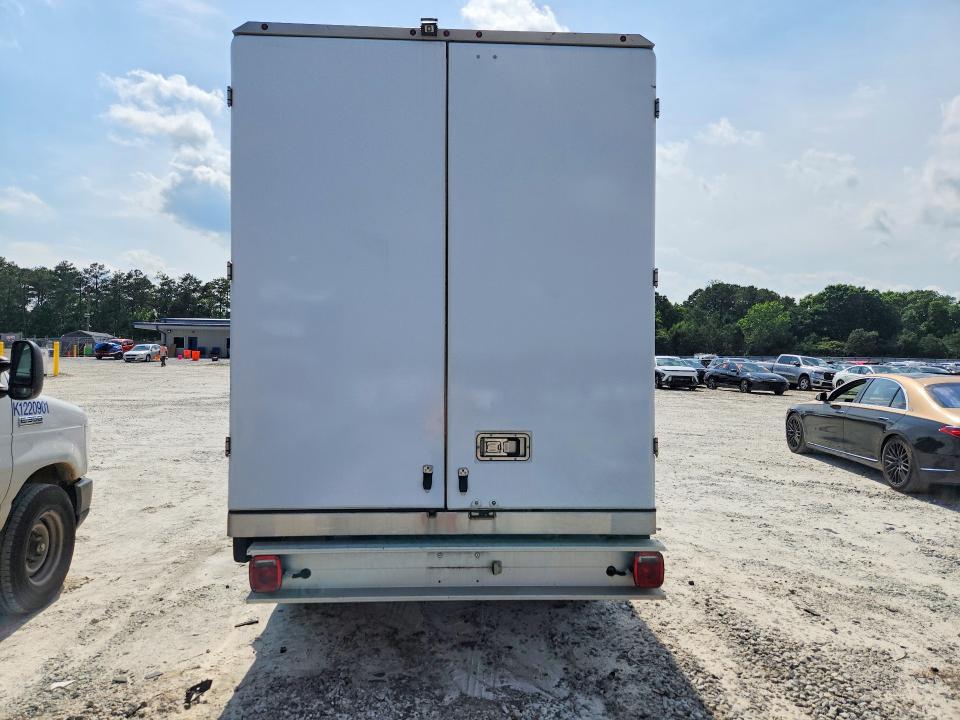 2023 Ford E-350 VIN 1FDWE3FK4PDD14769 COPART salvage auction — MINOR DENT/SCRATCHES, Ga - Certificate Of Title, sold $1,700 on 2026-07-28 (photo 6)