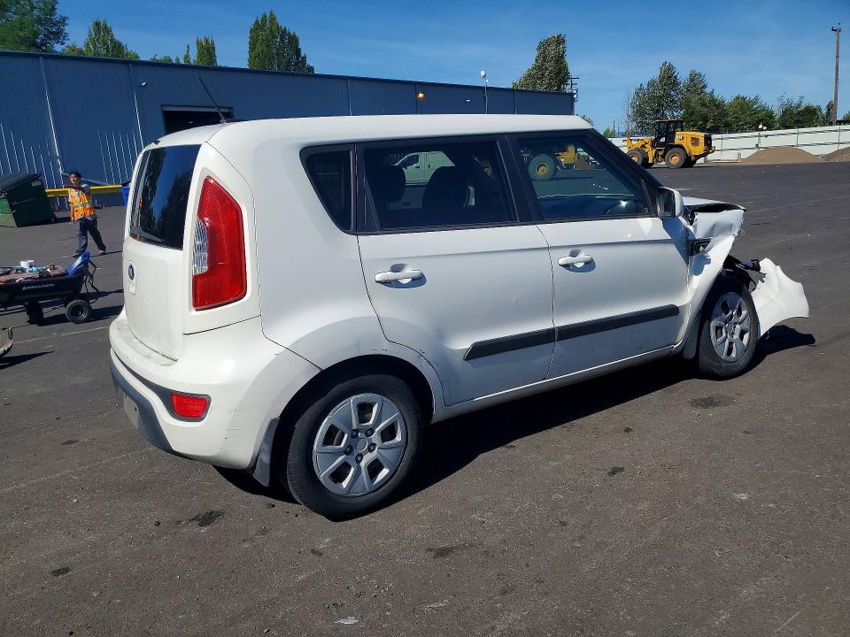 2013 Kia Soul VIN KNDJT2A51D7584133 COPART salvage auction — FRONT END, Or - Salvage Title Certificate, sold $275 on 2026-07-15 (photo 3)