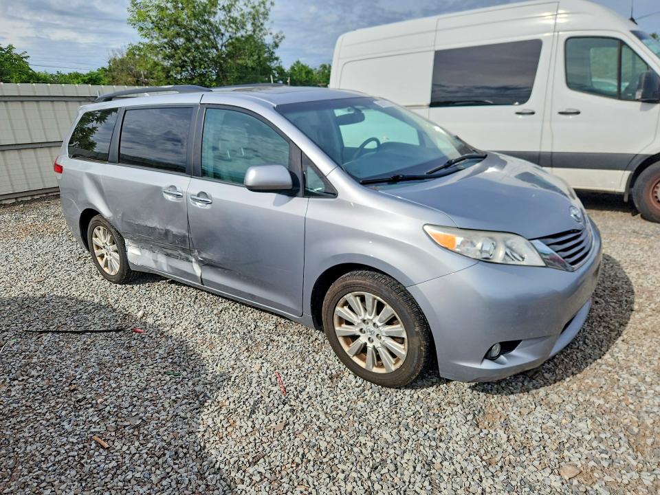 2013 Toyota Sienna VIN 5TDDK3DC3DS057913 COPART salvage auction — SIDE, Nj - Cert Of Title-Salvage, sold $500 on 2026-07-21 (photo 4)
