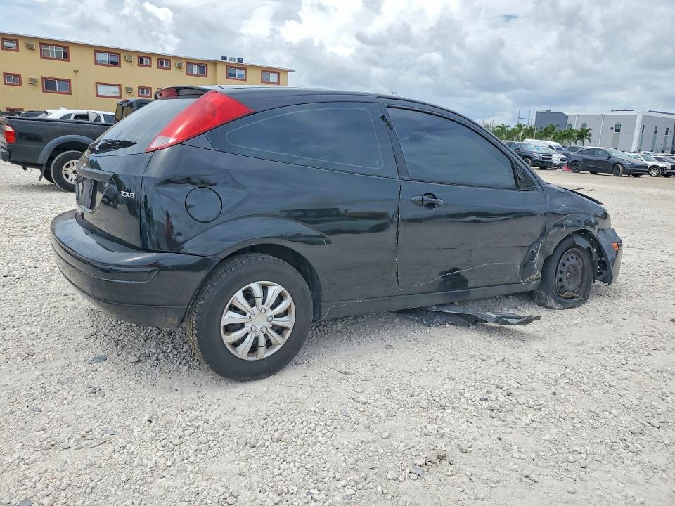 2005 Ford Focus VIN 3FAFP31N45R156332 COPART salvage auction — FRONT END, FL - CERT OF TTL-REBUILT&SLVG RBLD, sold $275 on 2026-07-02 (photo 3)
