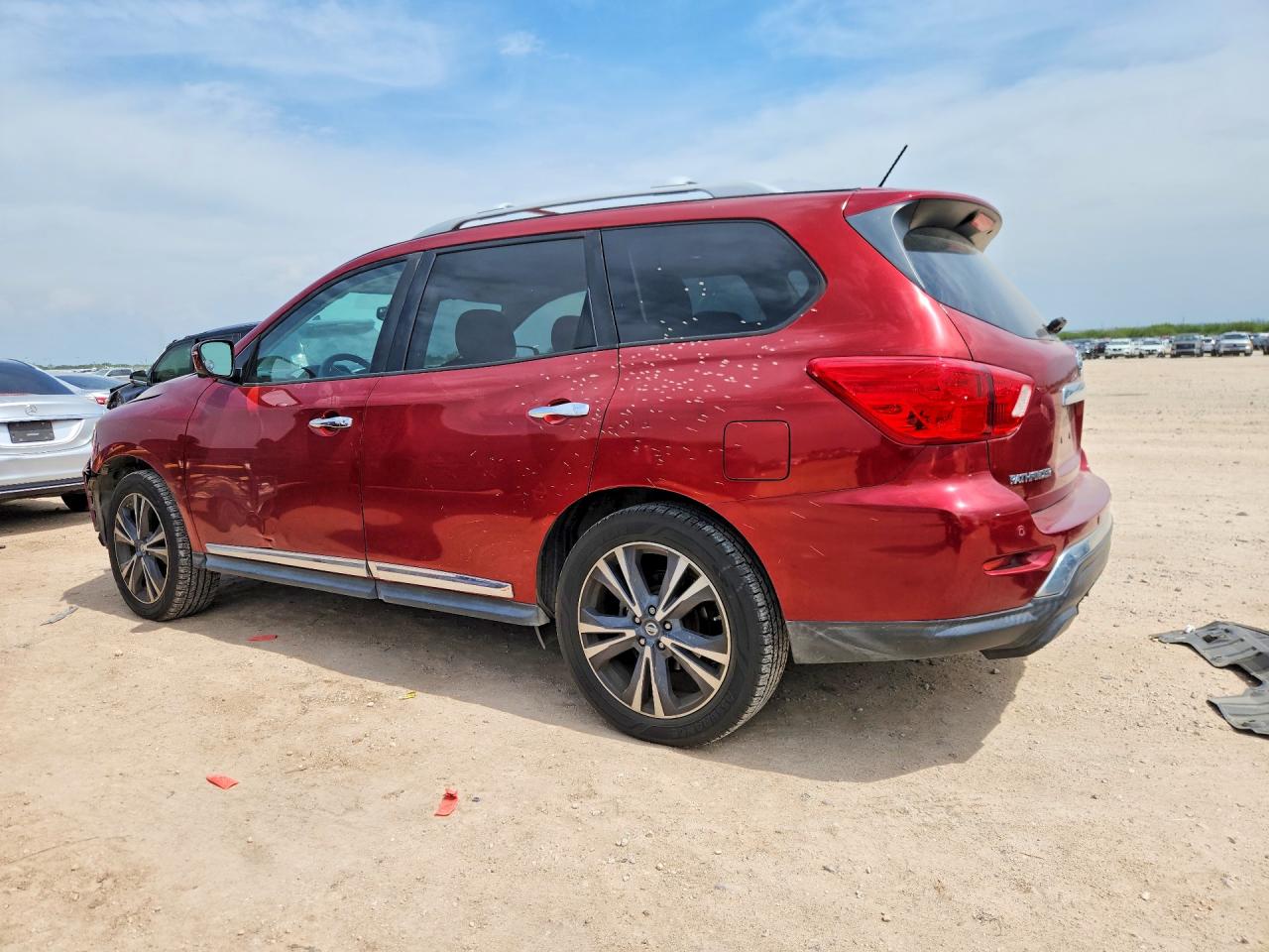 2018 Nissan Pathfinder VIN 5N1DR2MM5JC673877 COPART salvage auction — Front End, TX - SALVAGE VEHICLE TITLE, sold $4,250 on 2026-07-09 (photo 2)