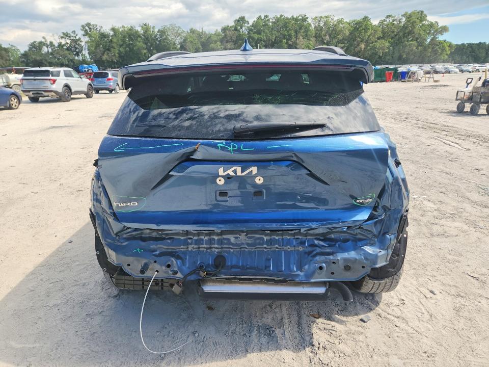 2025 Kia Niro VIN KNDCR3LE3S5253105 COPART salvage auction — REAR END, Fl - Cert Of Title Slvg Rebuildable, sold $11,200 on 2026-08-18 (photo 6)