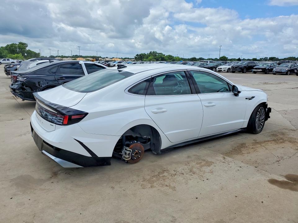 2024 Hyundai Sonata hybrid VIN KMHL34JJ7RA089863 COPART salvage auction — FRONT END, TX - CERTIFICATE OF TITLE, sold $10,000 on 2026-07-23 (photo 3)