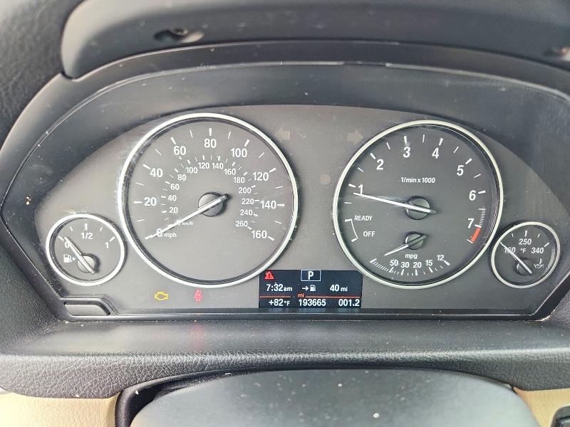 2018 BMW 3er VIN WBA8A9C5XJAH14726 COPART salvage auction — MINOR DENT/SCRATCHES, FL - CERTIFICATE OF TITLE, sold $1,050 on 2026-07-13 (photo 9)