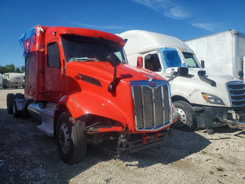 2022 Peterbilt 579 VIN 1XPBD49X4ND803199 COPART salvage auction — ROLLOVER, IA - CERTIFICATE OF TITLE, sold $11,200 on 2026-09-01 (photo 1)