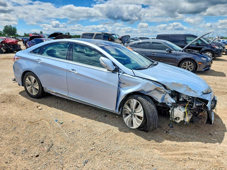 2013 Hyundai VIN KMHEC4A44DA068710 COPART salvage auction — FRONT END, Il - Salvage Certificate, sold $400 on 2026-07-28 (photo 4)