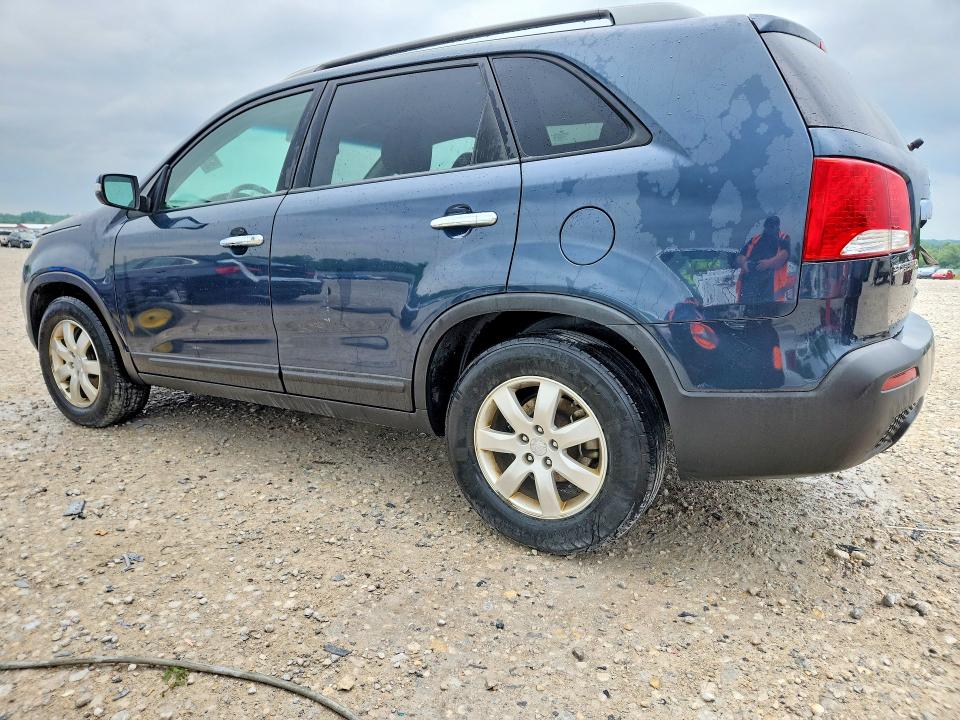 2011 Kia Sorento VIN 5XYKT4A17BG154832 COPART salvage auction — MINOR DENT/SCRATCHES, Mi - Certificate Of Title, sold $175 on 2026-07-23 (photo 2)