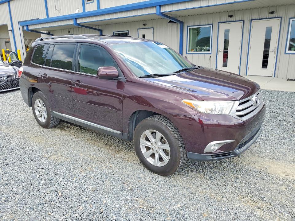 2011 Toyota Highlander VIN 5TDZK3EH2BS035768 COPART salvage auction — SIDE, NC - SALVAGE CERTIFICATE OF TITLE, sold $3,300 on 2026-07-16 (photo 4)