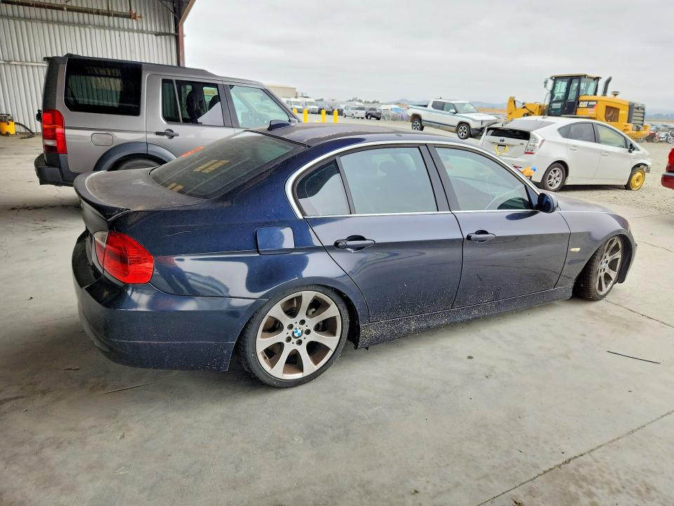 2006 BMW 3 series VIN WBAVB33536PS05091 COPART salvage auction — MINOR DENT/SCRATCHES, Ca - Dis/Dlr/Exp Only Clean Title, sold $375 on 2026-07-06 (photo 3)