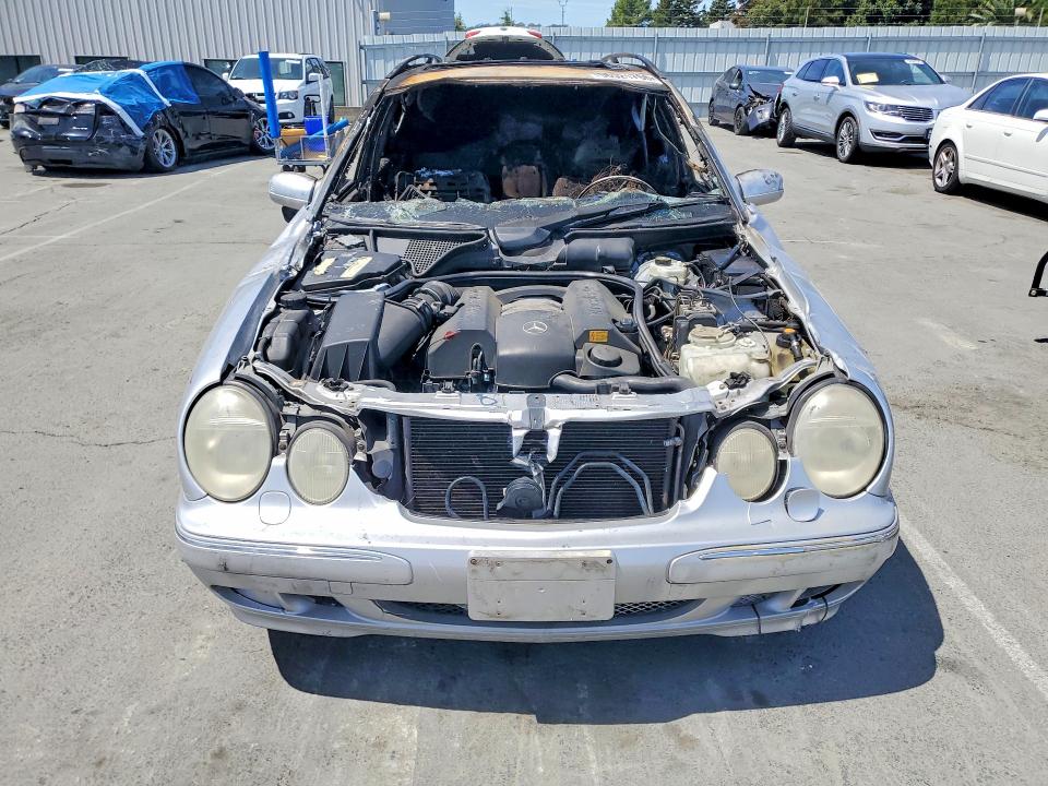 2000 Mercedes-benz E-klasse VIN WDBJH65J2YB117580 COPART salvage auction — INTERIOR BURN, Ca - Non-Repairable Vehicle Cert, sold $125 on 2026-07-06 (photo 5)