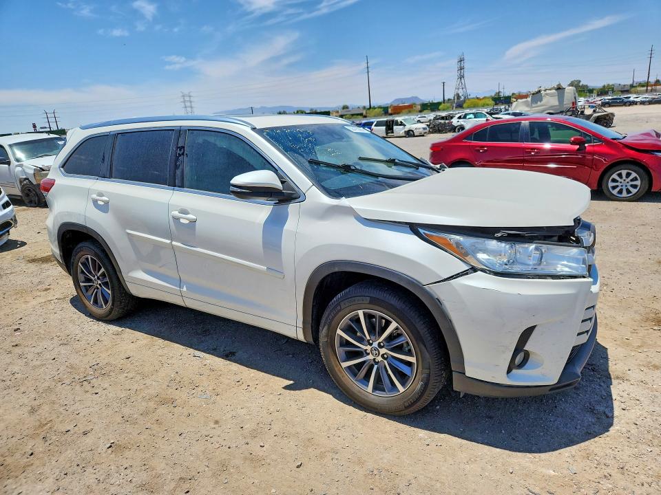 2018 Toyota Highlander VIN 5TDKZRFH3JS544474 COPART salvage auction — FRONT END, Az - Cert Of Title - Salvage, sold $5,200 on 2026-07-06 (photo 4)