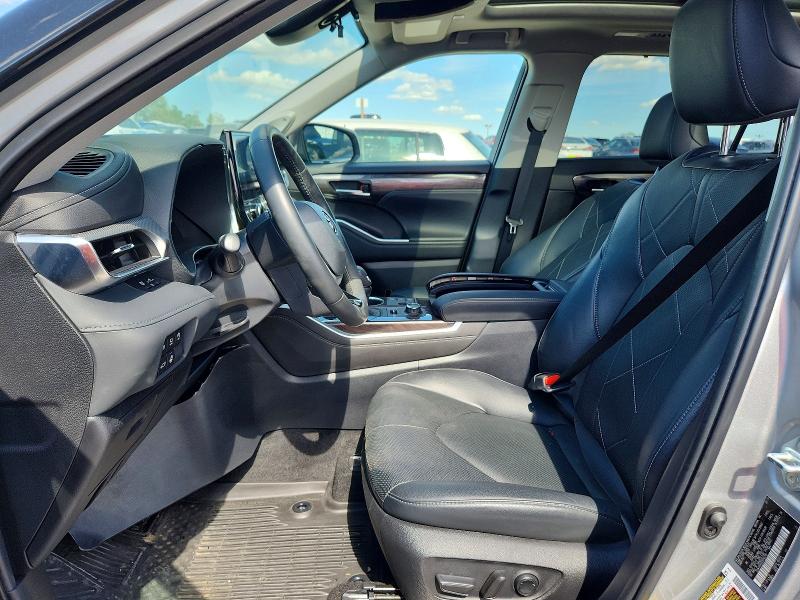 2023 Toyota Highlander VIN 5TDKDRBH8PS046705 COPART salvage auction — FRONT END, IL - SALVAGE CERTIFICATE, sold $25,000 on 2026-07-31 (photo 7)