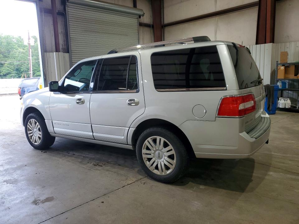 2014 Lincoln Navigator VIN 5LMJJ2H53EEL03693 COPART salvage auction — UNDERCARRIAGE, Tx - Salvage Vehicle Title, sold $2,000 on 2026-07-06 (photo 2)