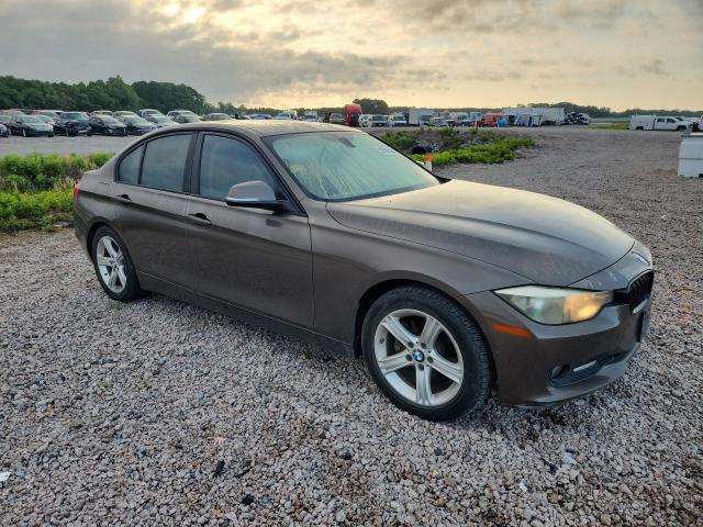 2013 BMW 3 series VIN WBA3B1C52DF462645 COPART salvage auction — NORMAL WEAR, Tx - Dealer Only Clean Title, sold $1,150 on 2026-07-28 (photo 4)