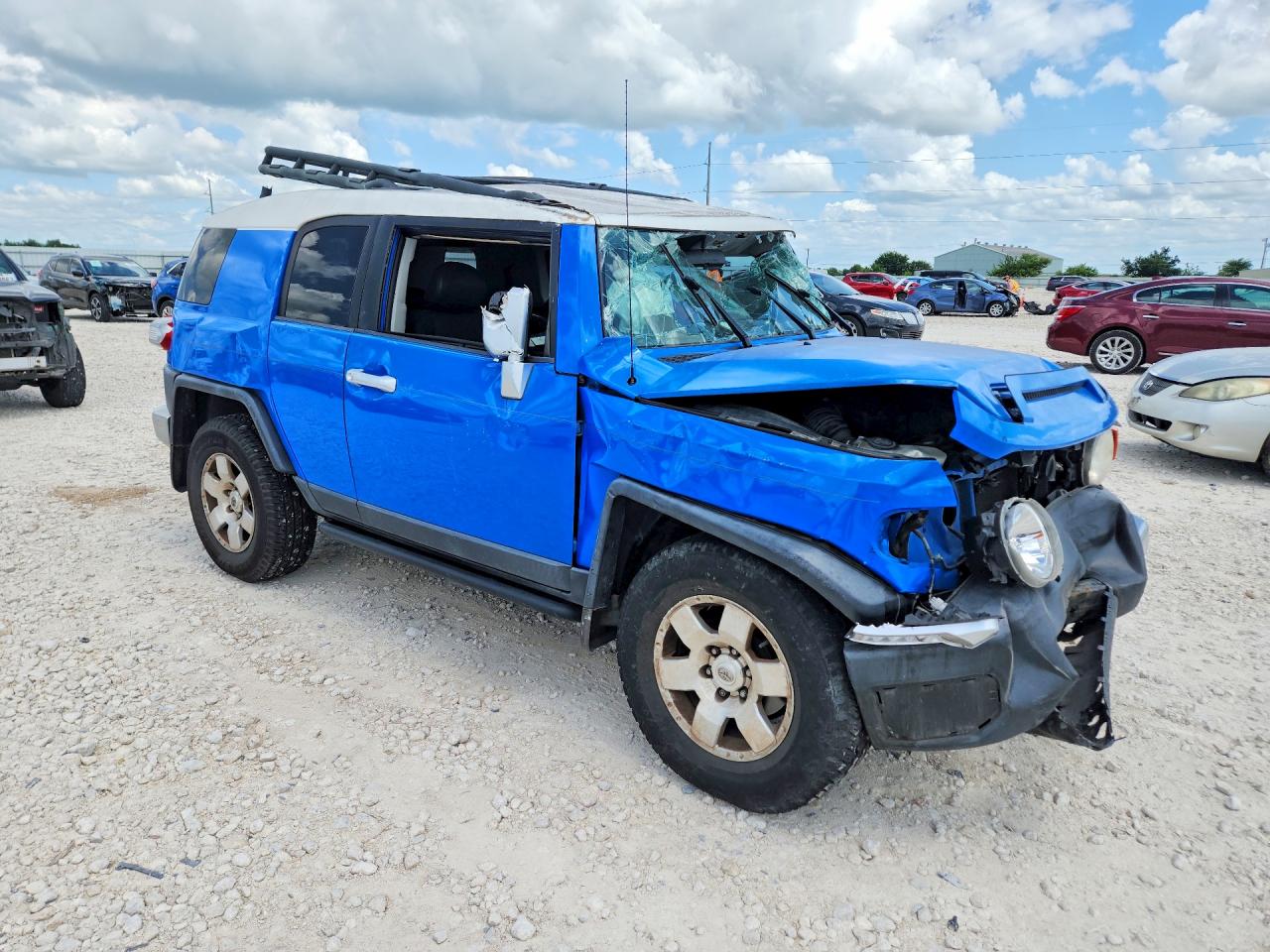 2007 Toyota FJ Cruiser VIN JTEZU11F770015198 COPART salvage auction — Front End, MT - CERTIFICATE OF TITLE, sold $3,100 on 2026-07-09 (photo 4)