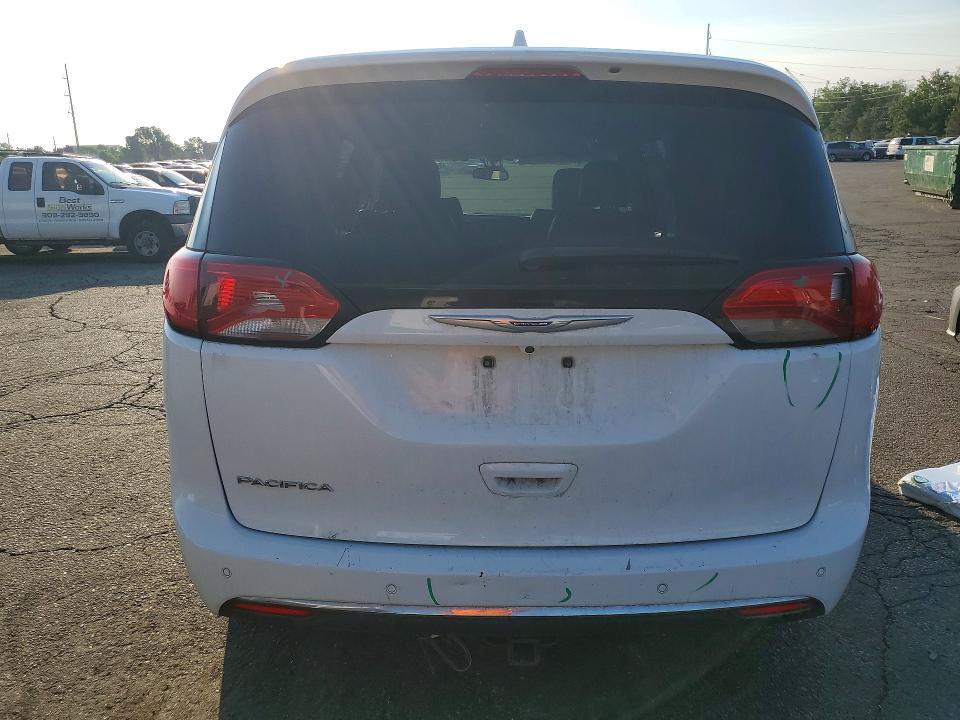 2019 Chrysler VIN 2C4RC1BG8KR560548 COPART salvage auction — SIDE, Co - Public - Salvage Title, sold $325 on 2026-10-02 (photo 6)