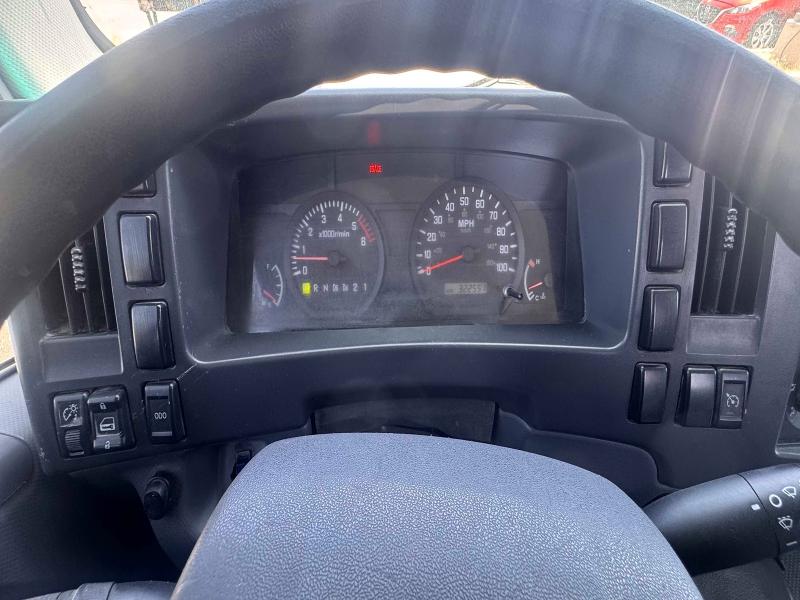 2016 Chevrolet 4500 VIN 54DCDW1B6GS813163 COPART salvage auction — MINOR DENT/SCRATCHES, Nv - Certificate Of Title (P), sold $7,000 on 2026-07-29 (photo 8)