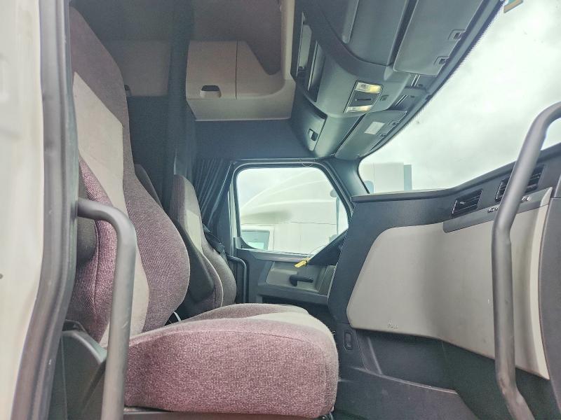 2020 Freightliner Cascadia 126 VIN 3AKJHHDRXLSLR0190 COPART salvage auction — FRONT END, WV - CERTIFICATE OF TITLE, sold $11,400 on 2026-07-14 (photo 5)