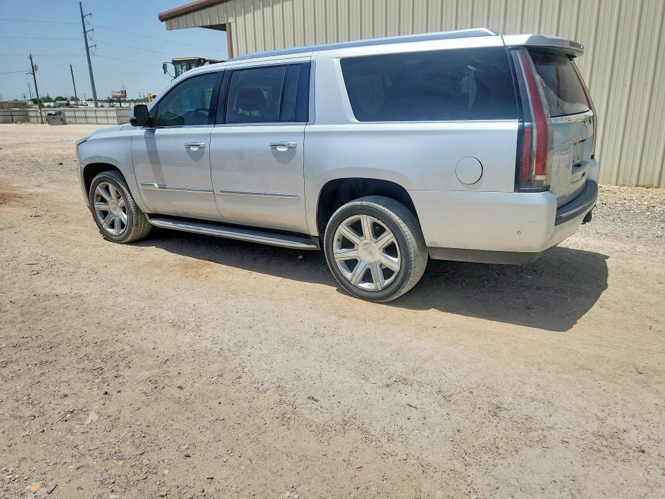2020 Cadillac Escalade VIN 1GYS4HKJ7LR113858 COPART salvage auction — NORMAL WEAR, Tx - Cert Of Title-Rebuilt Salvage, sold $9,700 on 2026-07-29 (photo 2)