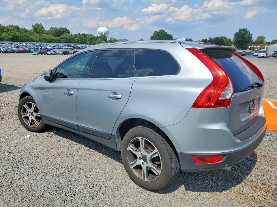 2012 Volvo Xc60 VIN YV4902DZ0C2263039 COPART salvage auction — REAR END, Nj - Certificate Of Title, sold $375 on 2026-08-04 (photo 2)