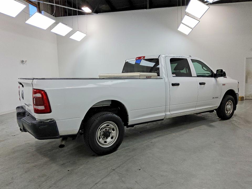 2019 Ram 2500 VIN 3C6UR4HJ9KG573755 COPART salvage auction — MINOR DENT/SCRATCHES, La - Certificate Of Title, sold $7,700 on 2026-07-02 (photo 3)