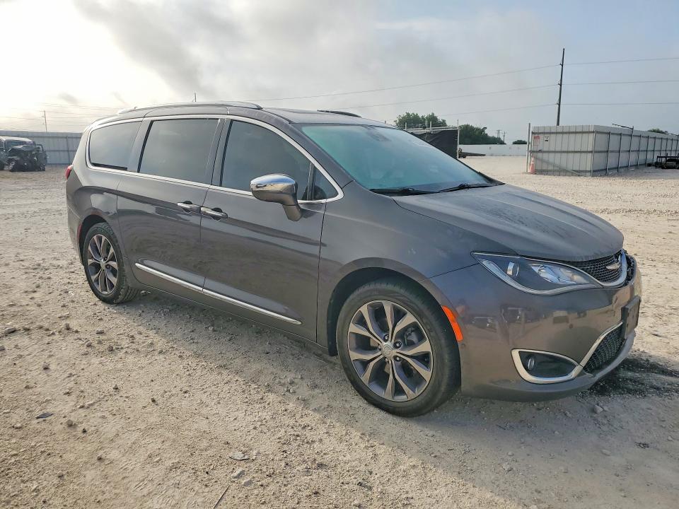 2017 Chrysler VIN 2C4RC1GG3HR585732 COPART salvage auction — MECHANICAL, Tx - Salvage Vehicle Title, sold $2,850 on 2026-07-09 (photo 4)