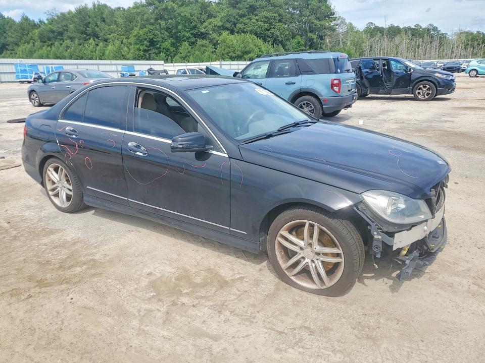 2013 Mercedes-benz C-klasse VIN WDDGF8AB8DR295335 COPART salvage auction — FRONT END, Sc - Cert Of Title-Salvage, sold $1,250 on 2026-07-20 (photo 4)