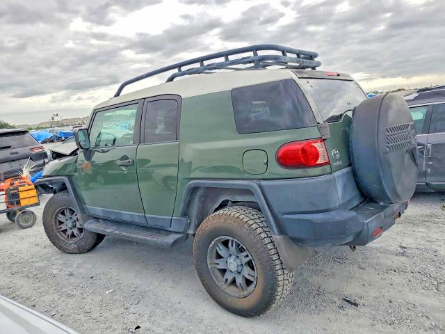 2010 Toyota Fj cruiser VIN JTEBU4BF1AK075426 COPART salvage auction — FRONT END, Fl - Certificate Of Title, sold $6,600 on 2026-07-06 (photo 2)