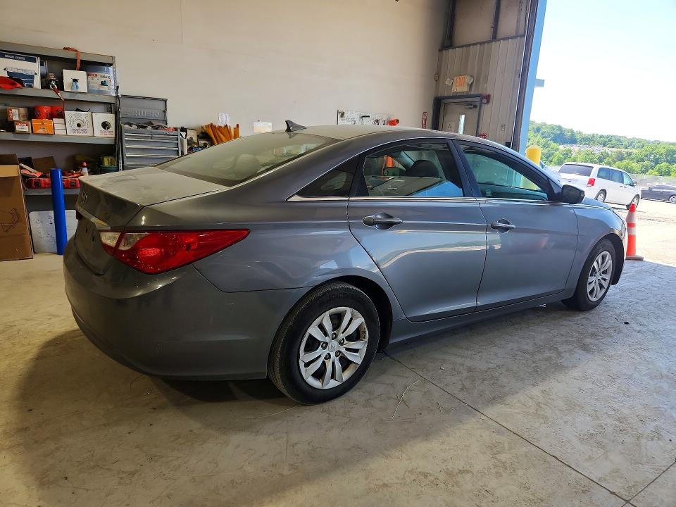 2011 Hyundai VIN 5NPEB4AC0BH083323 COPART salvage auction — MECHANICAL, Va - Certificate Of Title, sold $425 on 2026-07-02 (photo 3)