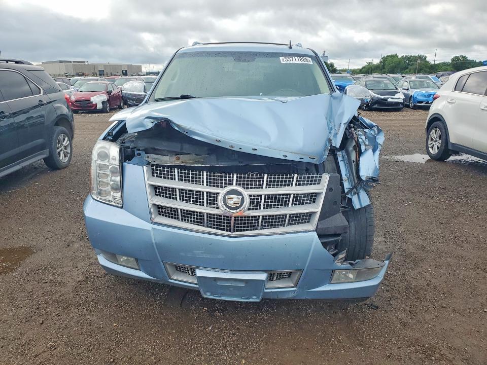 2011 Cadillac Escalade VIN 1GYS4KEF8BR260418 COPART salvage auction — FRONT END, IA - CERT OF TITLE-SALVAGE TITLE, sold $1,700 on 2026-07-31 (photo 5)