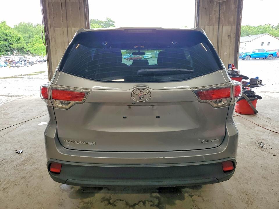 2015 Toyota VIN 5TDBKRFH4FS146136 COPART salvage auction — FRONT END, Salvage Title, sold $3,750 on 2026-07-16 (photo 6)