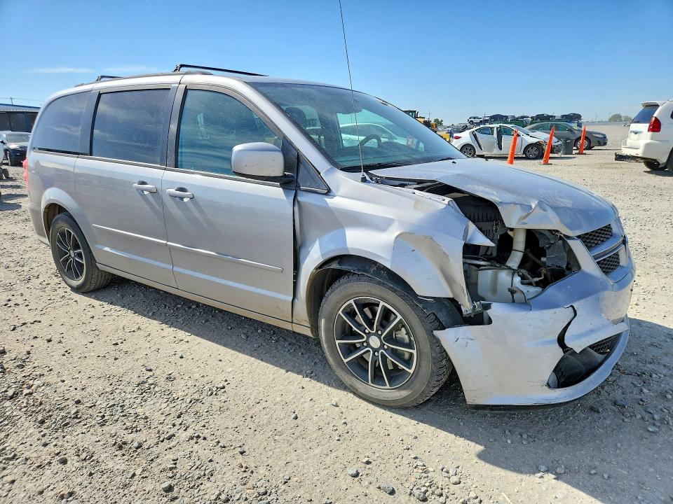 2017 Dodge Caravan VIN 2C4RDGEG9HR760665 COPART salvage auction — FRONT END, Co - Public - Salvage Title, sold $875 on 2026-07-04 (photo 4)