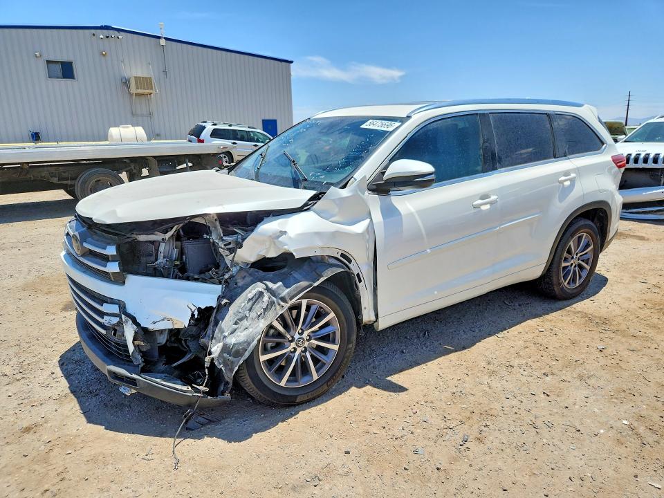 2018 Toyota Highlander VIN 5TDKZRFH3JS544474 COPART salvage auction — FRONT END, Az - Cert Of Title - Salvage, sold $5,200 on 2026-07-06 (photo 1)
