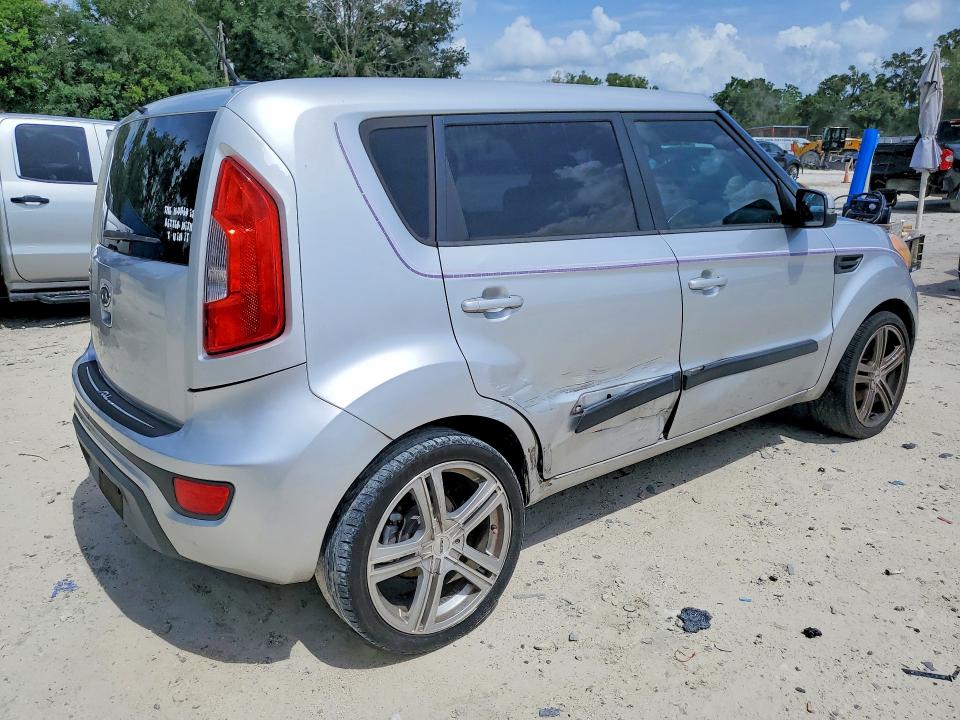 2012 Kia VIN KNDJT2A68C7417727 COPART salvage auction — SIDE, Fl - Cert Of Title Slvg Rebuildable, sold $250 on 2026-07-28 (photo 3)