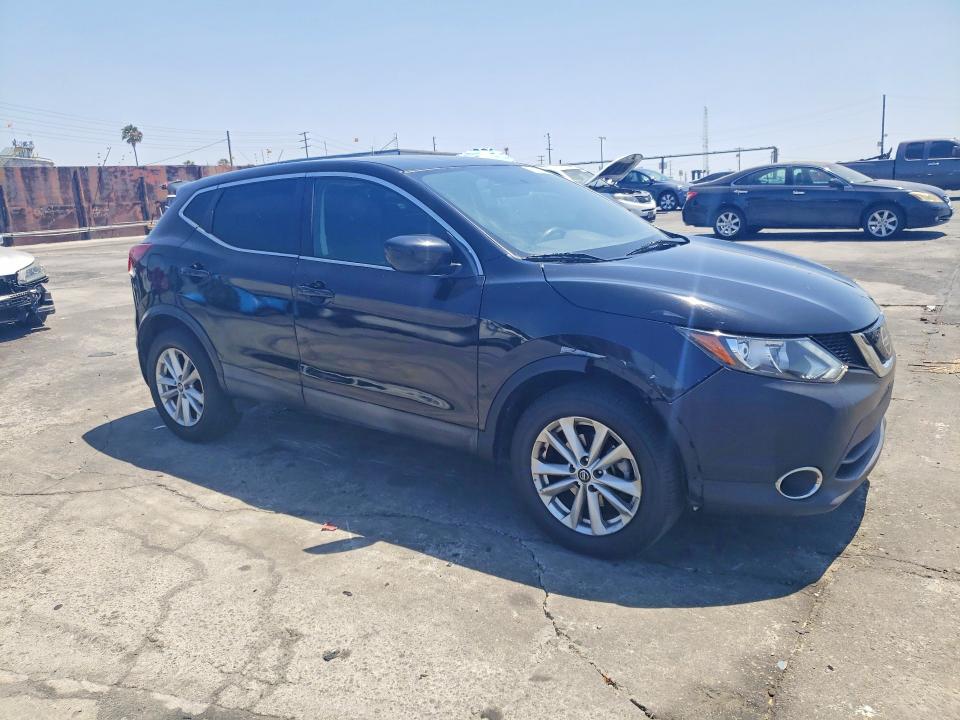 2019 Nissan Rogue VIN JN1BJ1CP5KW241768 COPART salvage auction — NORMAL WEAR, Ca - Salvage Certificate, sold $2,650 on 2026-07-08 (photo 4)