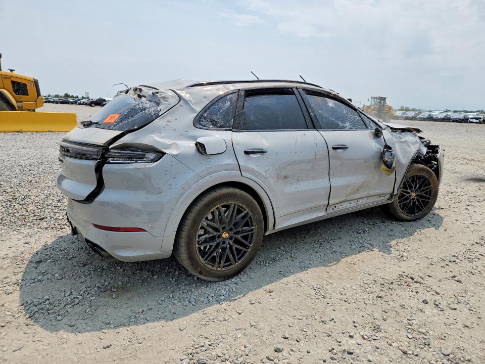 2024 Porsche VIN WP1AM2AY8RDA48309 COPART salvage auction — ROLLOVER, Co - Dis/Dlr/Exp Only Clean Title, sold $24,000 on 2026-07-14 (photo 3)