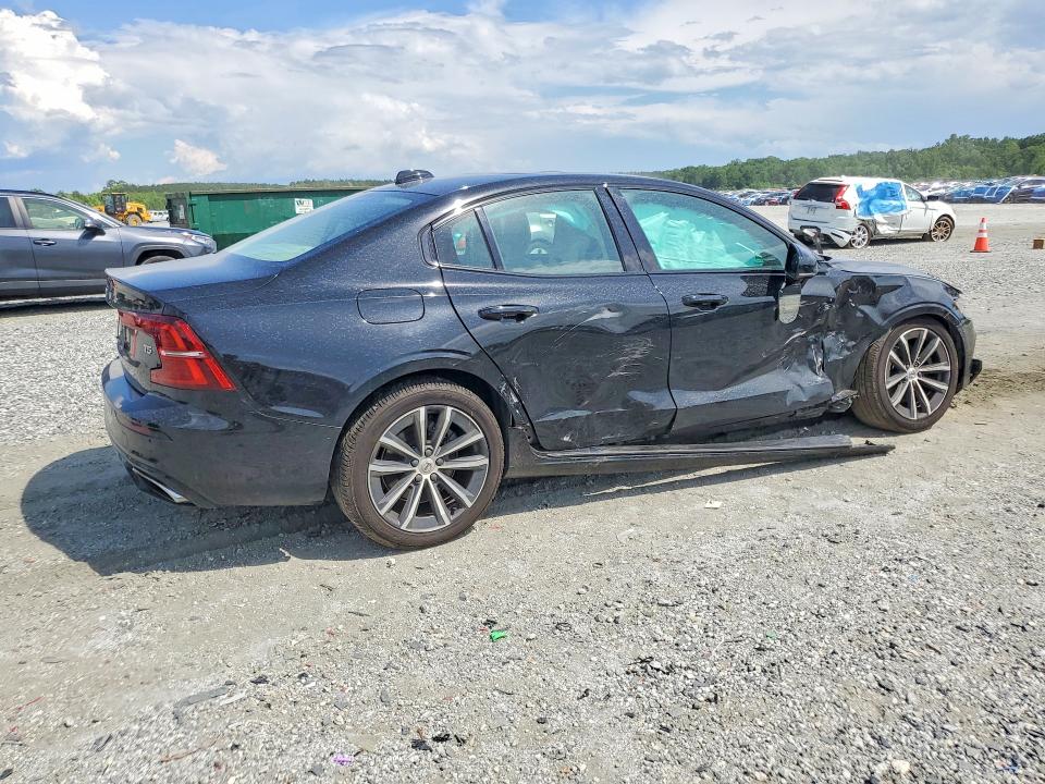 2021 Volvo VIN 7JR102FZ0MG108882 COPART salvage auction — SIDE, SC - CERT OF TITLE-SALVAGE, sold $3,750 on 2026-07-27 (photo 3)