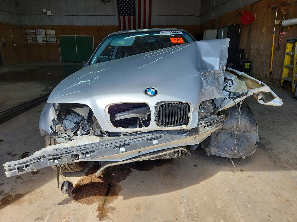 2001 BMW 3 series VIN WBABN33461JW49918 COPART salvage auction — FRONT END, MI - CERTIFICATE OF TITLE, sold $60 on 2026-07-15 (photo 5)