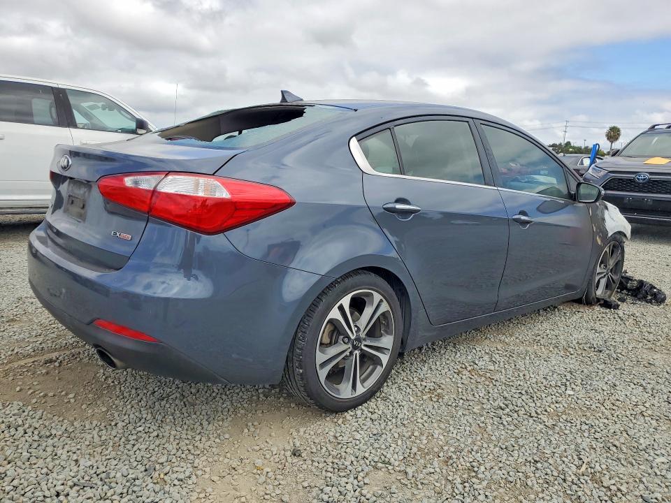 2016 Kia Forte VIN KNAFX4A89G5589934 COPART salvage auction — BURN, Ca - Salvage Certificate, sold $325 on 2026-07-24 (photo 3)