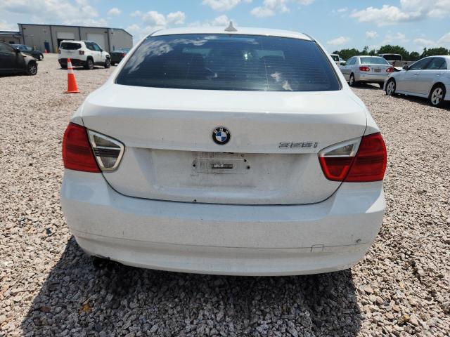 2007 BMW 3er VIN WBAVA37577NL11120 COPART salvage auction — MECHANICAL, Nc - Dealer Only Salvage Title, sold $275 on 2026-07-28 (photo 6)