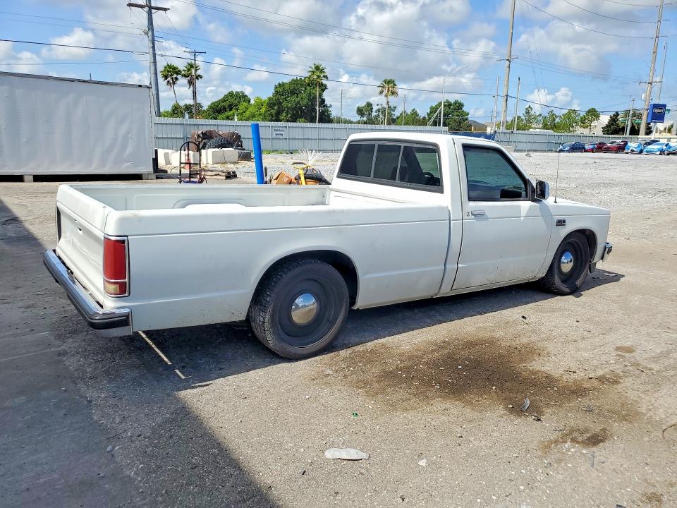 1989 Chevrolet S truck VIN 1GCCS14Z7K2277161 COPART salvage auction — UNDERCARRIAGE, Fl - Cert Of Title Slvg Rebuildable, sold $1,200 on 2026-07-06 (photo 3)