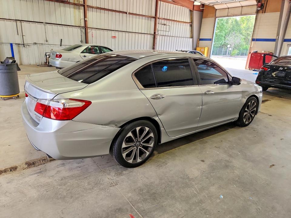 2015 Honda Accord VIN 1HGCR2F54FA189628 COPART salvage auction — SIDE, VA - CERT OF TITLE - SALVAGE, sold $4,000 on 2026-07-02 (photo 3)