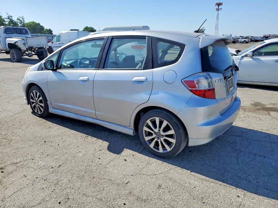 2013 Honda Fit VIN JHMGE8H56DC013109 COPART salvage auction — MINOR DENT/SCRATCHES, CA - CERTIFICATE OF TITLE, sold $225 on 2026-07-28 (photo 2)