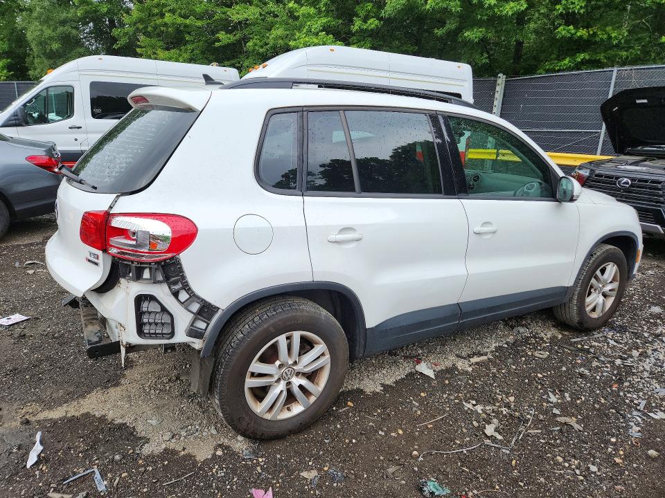 2017 Volkswagen Tiguan VIN WVGBV7AX3HK013528 COPART salvage auction — REAR END, Md - Cert Of Salvage > 75% Damage, sold $1,600 on 2026-07-28 (photo 3)