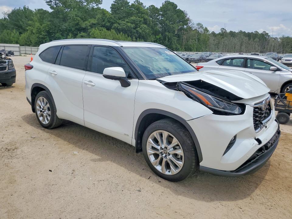 2022 Toyota Highlander VIN 5TDXBRCH3NS077433 COPART salvage auction — FRONT END, Sc - Cert Of Title-Salvage, sold $21,200 on 2026-07-08 (photo 4)